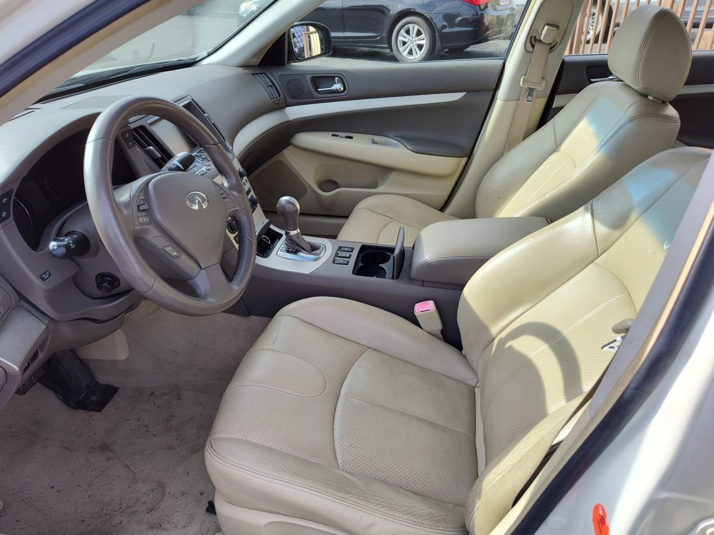 2007 WHITE Infiniti G35X (JNKBV61F57M) , Automatic transmission, located at 5700 Curlew Drive, Norfolk, VA, 23502, (757) 455-6330, 36.841885, -76.209412 - Photo#8